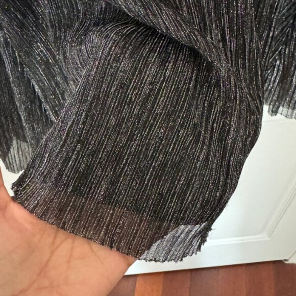 NWOT Shine Pleated Long-Sleeve Top (in DEEP BLACK) - Picture 7 of 8